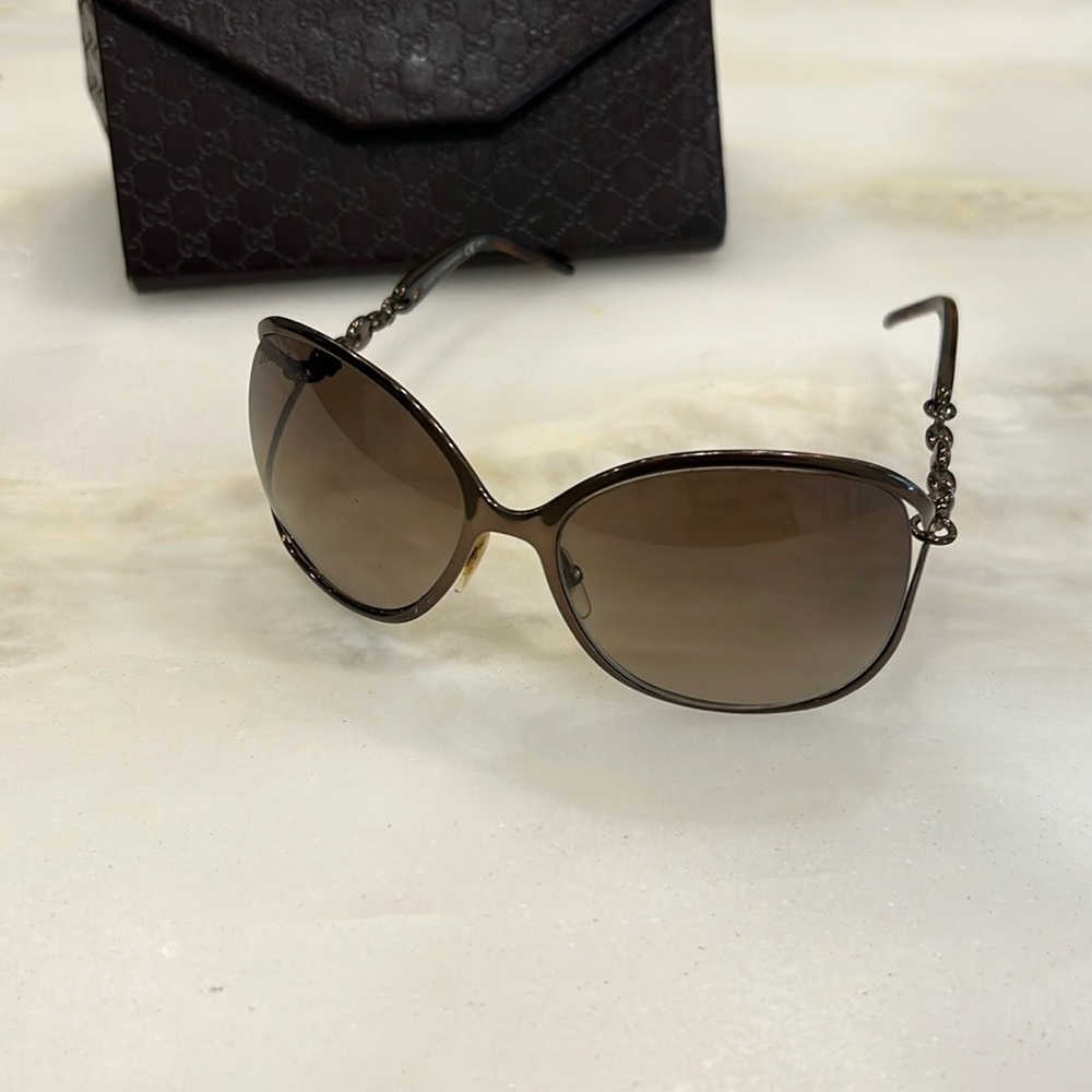 Elegant Brown Sunglasses